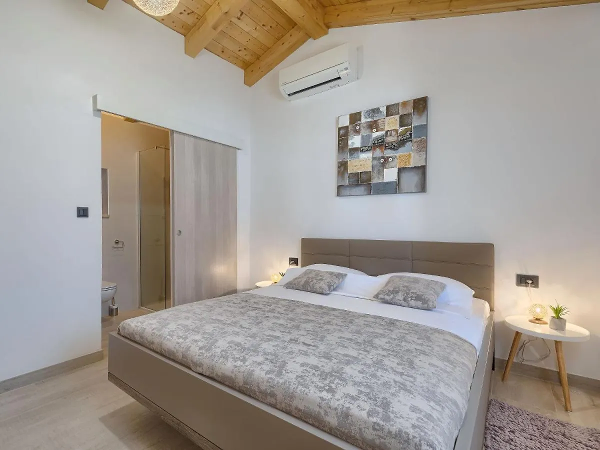 Holiday Home Villa Karmen - Roj454 Sveti Petar u Sumi